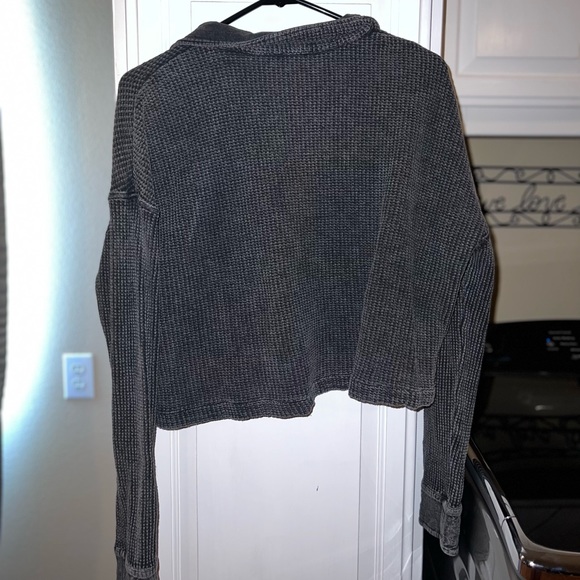 Blue B button up, crop cardigan - Picture 3 of 5